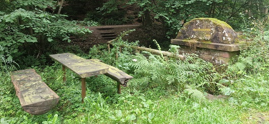 Rastplatz Hüttenbrunnen im Pfälzer Wald